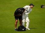 New Zealand wicketkeeper BJ Watling receiving treatment on dislocated finger during WTC final against India 