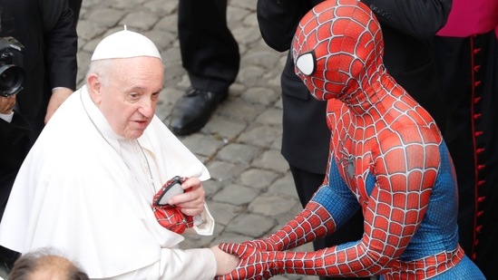 Pope meets 'super-hero' Spider-Man at Vatican, gets a mask | World News -  Hindustan Times