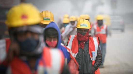 “I urge all construction workers who were member of the board before 30th September, 2018 to renew their membership,” said deputy CM Manish Sisodia.(HT Photo | Representational image)