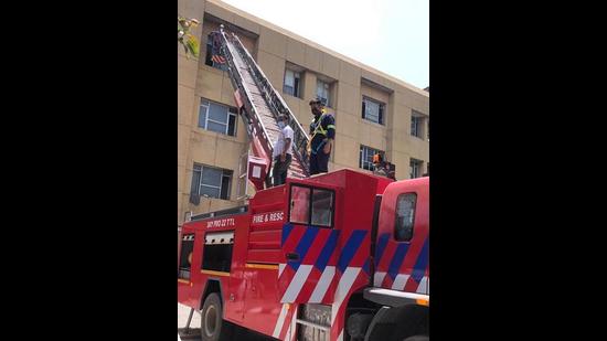 The hydraulic turntable ladder which can reach up to the fifth or sixth floors of the building. (HT FILE)