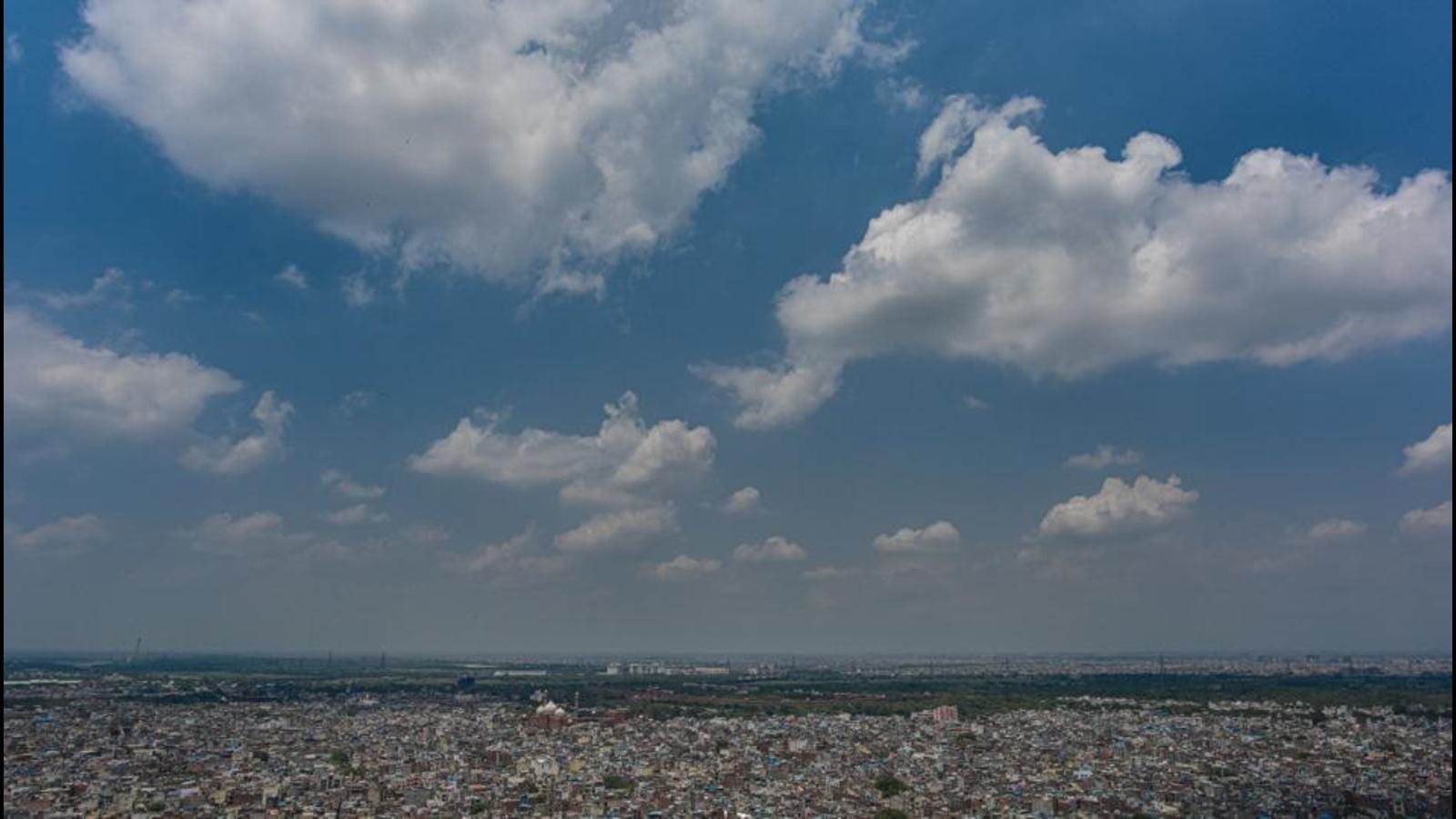 Delhi Weather Partly Cloudy Sky Likely Today Says Imd Latest News Delhi Hindustan Times