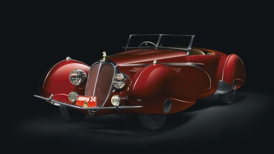 This 1939 Delahaye 135 was designed by Figoni et Falaschi. They came to the public’s attention when this model was introduced at the 1936 Paris Salon. The car’s low-slung rigid chassis and independent front suspension, made possible by a system of transverse leaf spring and radius rods was marvelled at. It’s now in the long-term ownership of Dalip Singh, from Jodhpur.(Penguin India/ Makarand Baokar)