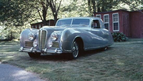 This 1949 Delahaye 175 Coupé, another exquisite design by Figoni et Falaschi has been owned by the Maharaja of Mysore and later by Elton John. It is now in the Petersen Automotive Museum in Los Angeles.(Penguin India/ Gautam Sen Archives)
