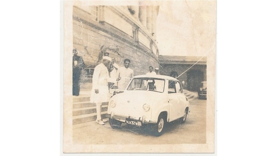Jawaharlal Nehru examining a Goggomobil, a series of microcars produced by Hans Glas GmbH in the German town of Dingolfing between 1955 and 1969. The style was under consideration for manufacture in India.(Penguin India/ Harit Trivedi Archives)