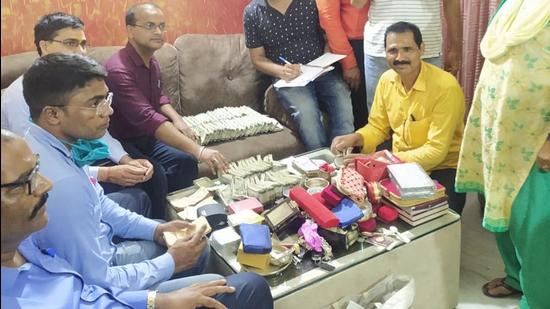 Assets recovered during the raids were being tabulated at one of the three Patna residences of the Bihar transport department officer. (Courtesy- vigilance investigation bureau)