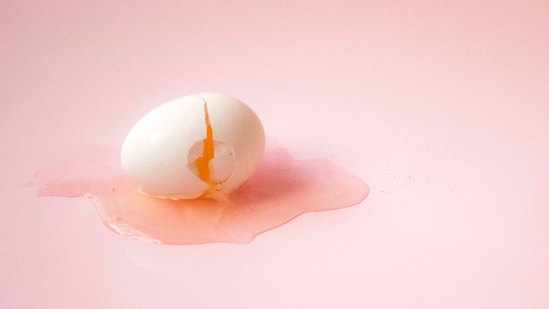 Egg Hair Mask: Egg provides protein to the hair which promotes hair regrowth. Mix one egg with a tablespoon of olive oil in a bowl and stri well. Apply it to a clean scalp and wash it after 10-15 minutes.(Unsplash)
