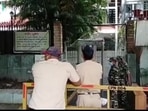 Enforcement Directorate (ED) raids former Maharashtra Home Minister Anil Deshmukh's residence in Nagpur.(ANI) Enforcement Directorate (ED) raids former Maharashtra Home Minister Anil Deshmukh's residence in Nagpur.(ANI)