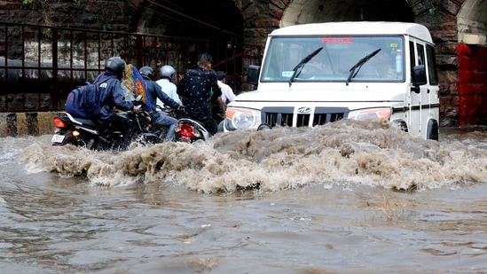 IMD Issues 'orange' Alert For Several MP Districts, Predicts Heavy To ...