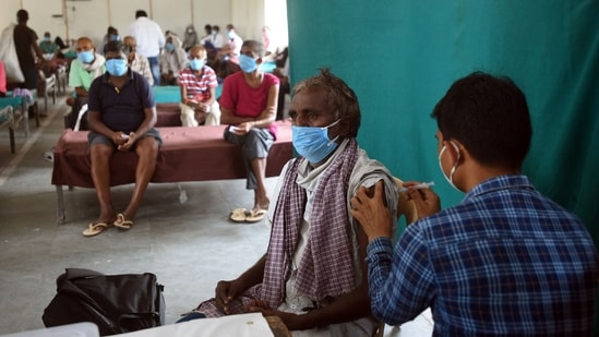 A camp at a homeless shelter near Kashmere Gate. (HT Photo) A camp at a homeless shelter near Kashmere Gate. (HT Photo)