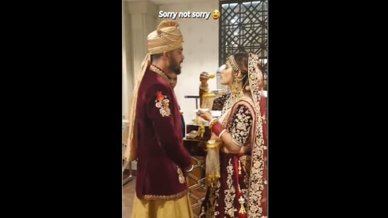 The video captures some adorable nok-jhok between the bride and groom as they enjoy some golgappas. (Instagram/@shivanisharmasinghh) The video captures some adorable nok-jhok between the bride and groom as they enjoy some golgappas. (Instagram/@shivanisharmasinghh)