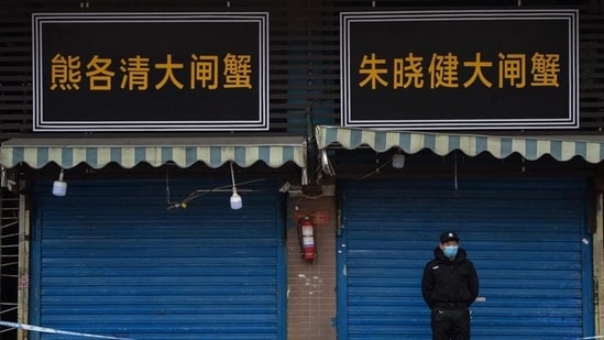 According to an opinion piece in The Washington Post, called 'Doubts about China's transparency on the pandemic origins are piling up', Dr Bloom's discovery adds to the pile of questions about whether China is hiding something.(AFP)