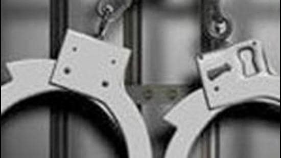 Arrest-handcuffs. Arrest-handcuffs.
