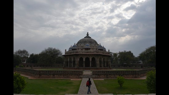This tomb has been built from red sandstone, and has beautiful tile work, plaster work as well as stone work. (Photo: Saumya Khandelwal/HT) This tomb has been built from red sandstone, and has beautiful tile work, plaster work as well as stone work. (Photo: Saumya Khandelwal/HT)