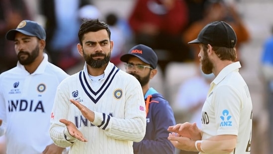 Virat Kohli congratulates Kane Williamson. (Getty Images) Virat Kohli congratulates Kane Williamson. (Getty Images)