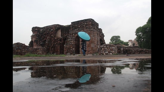 What makes Feroz Shah Kotla fort a must visit is the fact that people believe it is home to supernatural forces. (Photo: Shivam Saxena/HT) What makes Feroz Shah Kotla fort a must visit is the fact that people believe it is home to supernatural forces. (Photo: Shivam Saxena/HT)