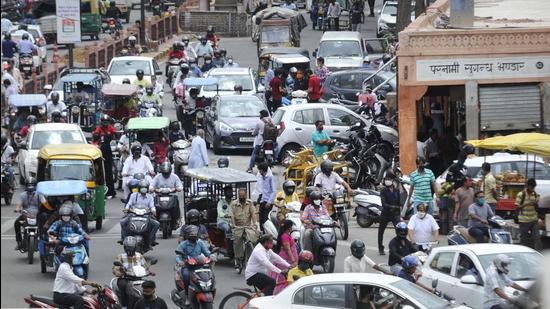 Markets or commercial establishments will be allowed to remain open till 7pm in Rajasthan. (Photo by - Himanshu Vyas/ Hindustan Times)