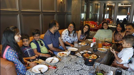 After lifting of weekend restrictions, the continuing curbs on bars and an early curfew timing are restaurateurs’ primary grouses (Harsimar Pal Singh/HT)