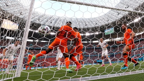 The pressure applied by the Czechs yielded result as Tomas Holes scored to give his side the lead.  (AP)