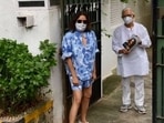 Neena Gupta poses with Gulzar.