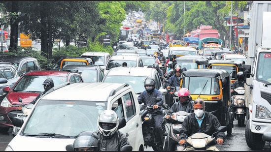 As soon as restrictions were eased in Pune earlier this month, traffic was back to pre-Covid levels, as seen here on Sinhgad road . (HT PHOTO) As soon as restrictions were eased in Pune earlier this month, traffic was back to pre-Covid levels, as seen here on Sinhgad road . (HT PHOTO)