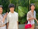 Shanaya Kapoor flaunts <span class='webrupee'>₹</span>2 lakh fiery red Prada bag on ‘day out’ with brother(Instagram/shanayakapoor02)