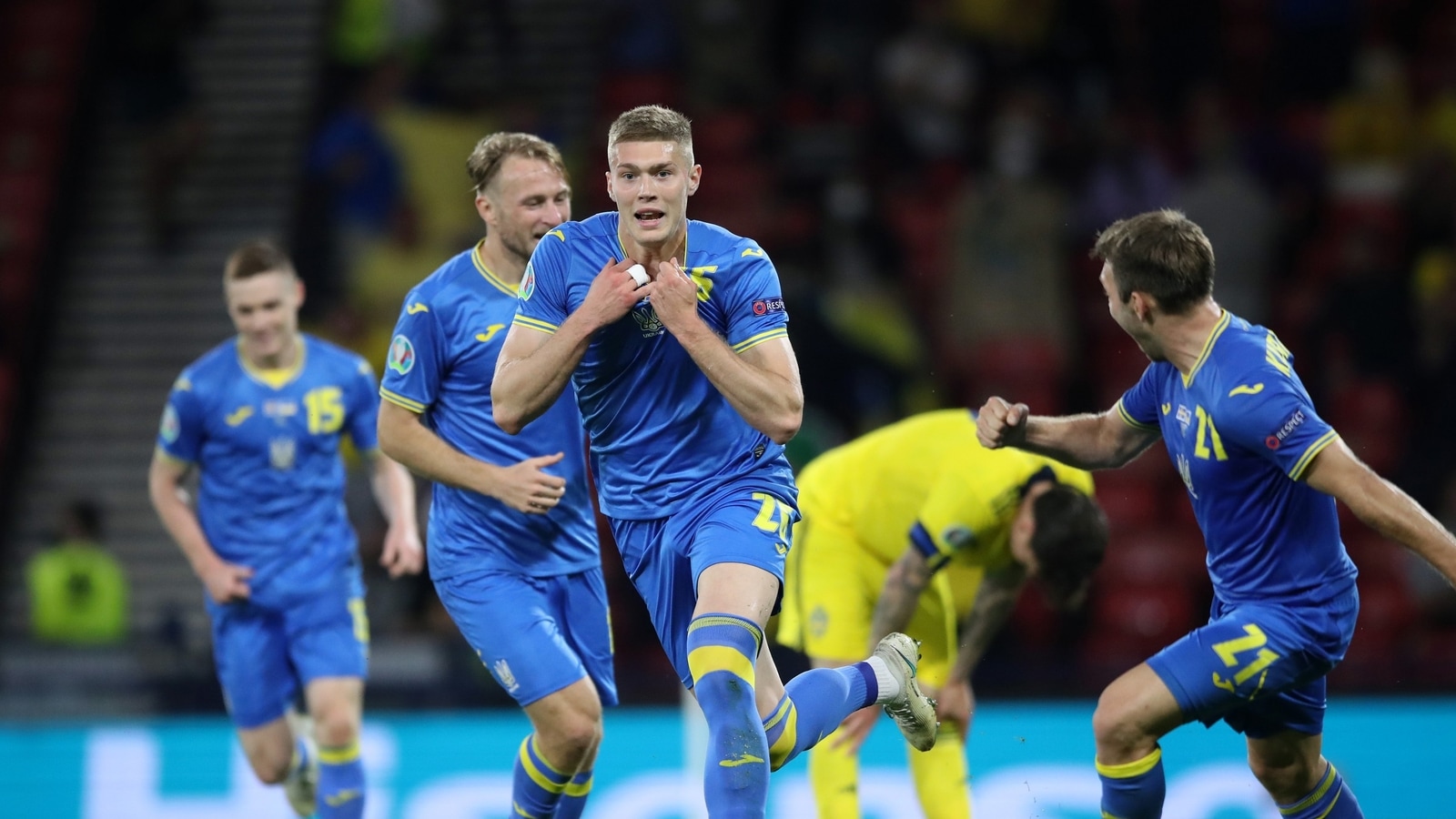 Euro 2020 Highlights, Sweden vs Dovbyk's last-gasp header helps Ukraine qualify for quarters with 2-1 win | Hindustan Times