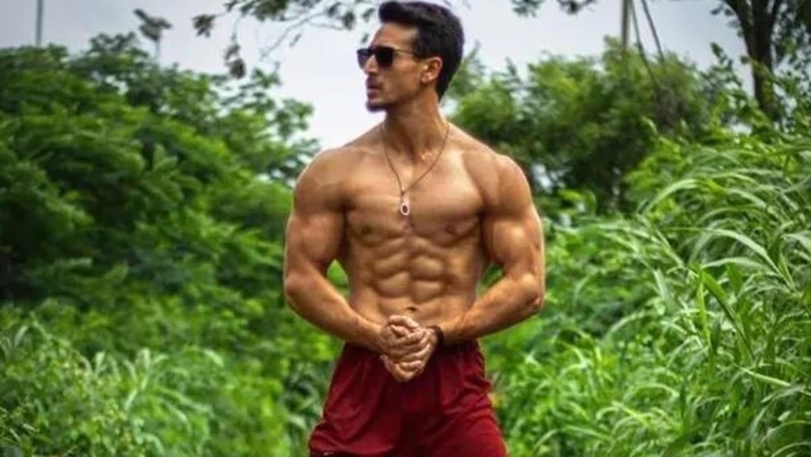 Tiger Shroff Gives Witty Reply To User Asking About His Jawline