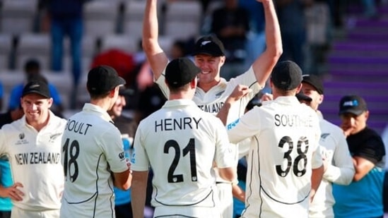 New Zealand's Kyle Jamieson, facing camera, celebrates with teammates after their win on the sixth day of the World Test Championship final cricket match between New Zealand and India, at the Rose Bowl in Southampton, England, Wednesday, June 23, 2021.(AP)