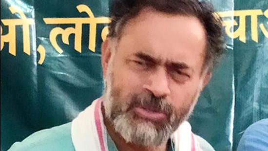 Activist and SKM leader Yogendra Yadav said the Union government and Prime Minister Narendra Modi are afraid of the farm agitation and have no choice except taking back these “black laws”. (HT Photo)