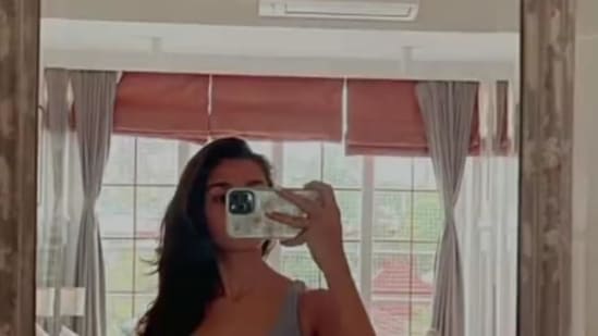 Alia Bhatt shares a glimpse of her bedroom. Alia Bhatt shares a glimpse of her bedroom.