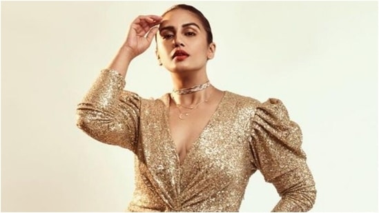 Huma Qureshi looks like a million bucks in sequinned mini dress for photoshoot(Instagram/@who_wore_what_when)