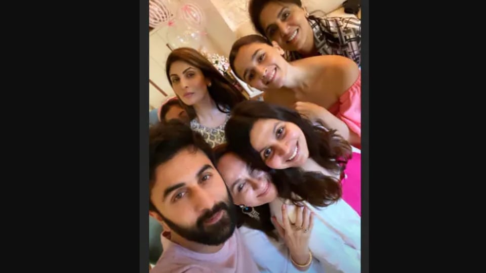 Alia Bhatt Enjoys Fam Jam With Ranbir Kapoor In Same Midi Dress From