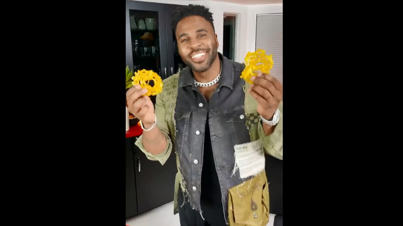 American Singer Jason Derulo Makes Jalebis People Love The Viral Video Trending Hindustan Times