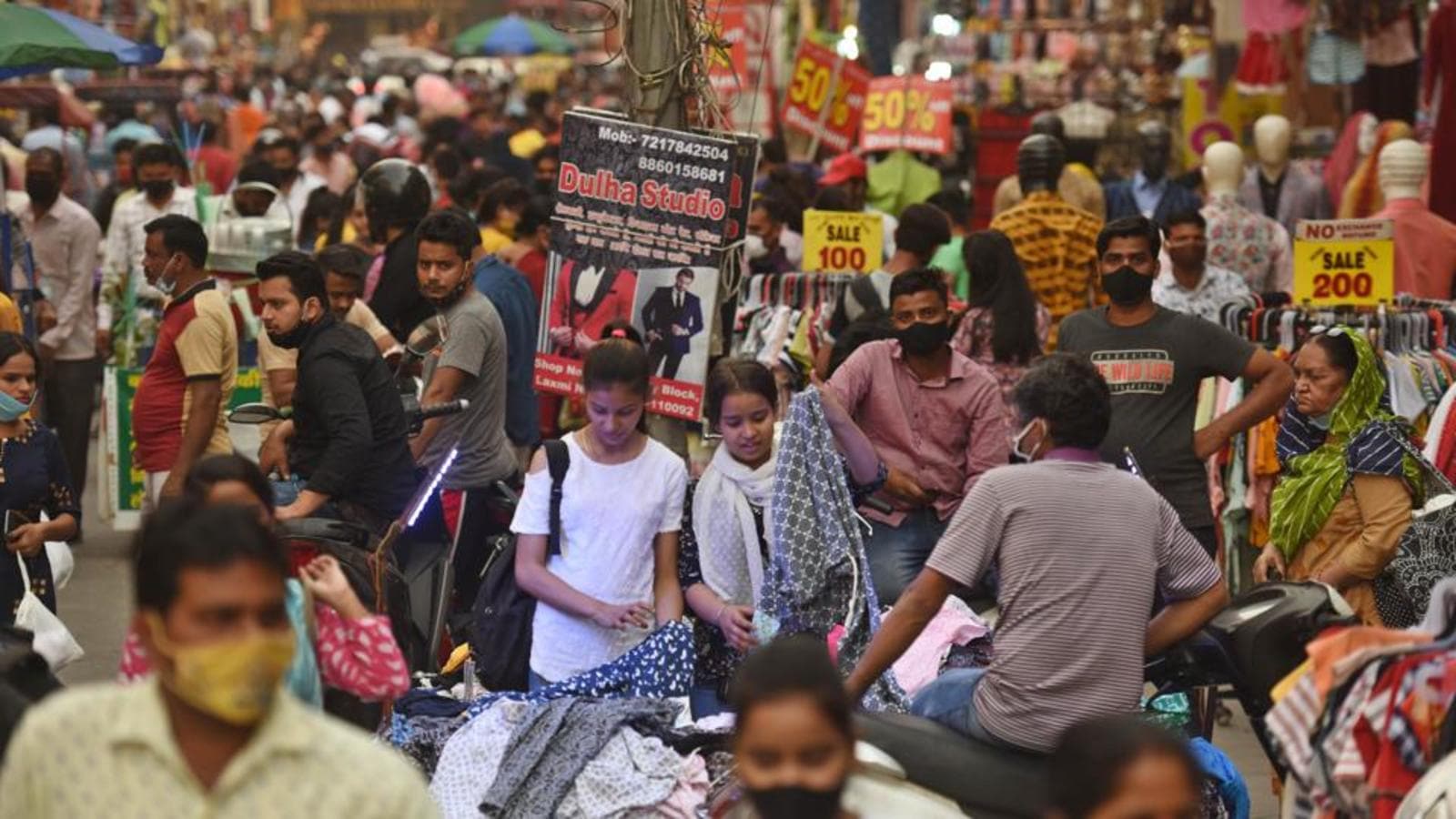 Delhi s Laxmi Nagar market closed over Covid 19 protocol