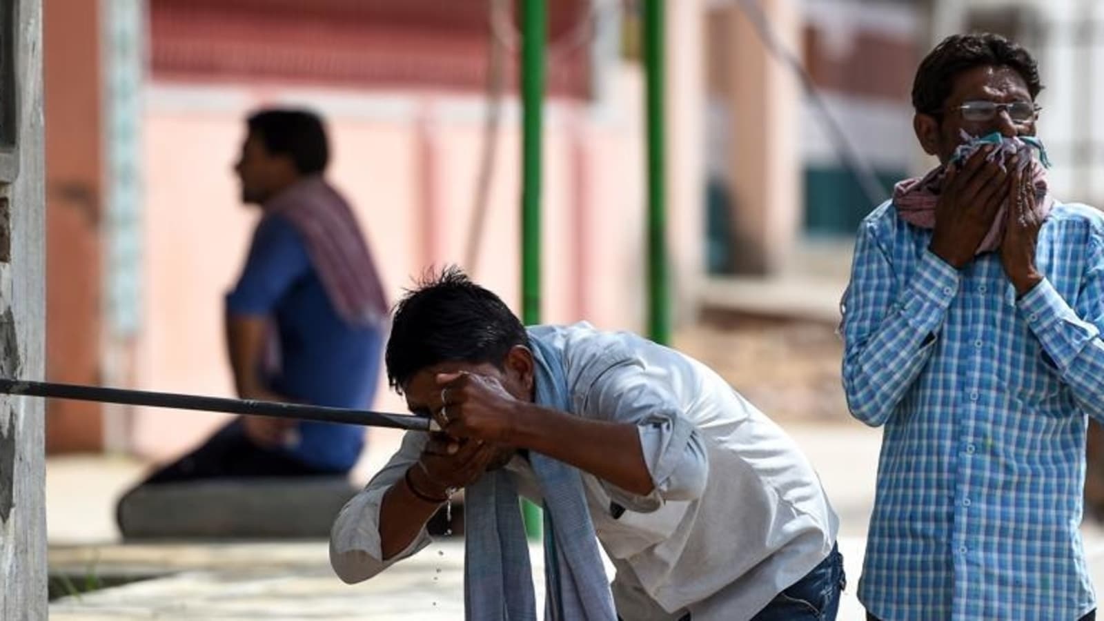 Weather inversion in Delhi Hot, dry wind in time of rain Latest News Delhi Hindustan Times