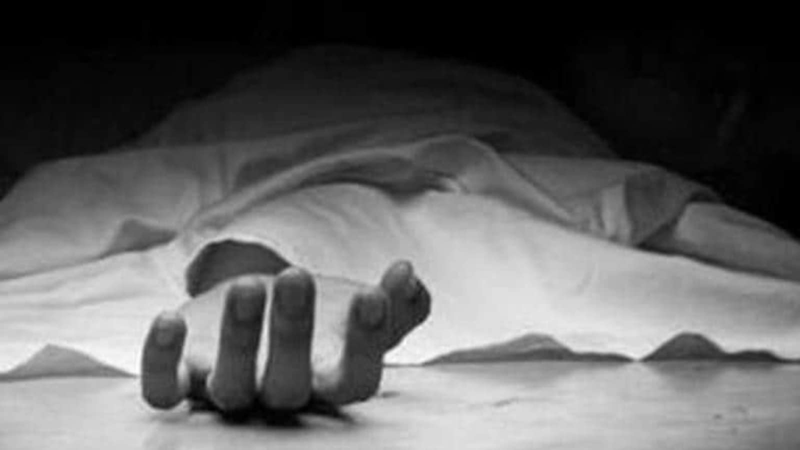 75-year-old woman found dead inside factory in Jaipur - Hindustan ...