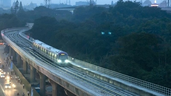 The metro services will not be functional on weekends in view of Covid-induced curfew in the state. Photo by Aniruddha Chowdhury/Mint The metro services will not be functional on weekends in view of Covid-induced curfew in the state. Photo by Aniruddha Chowdhury/Mint