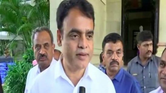 Students in higher education to get COVID vaccine within 10 days: K'taka Dy CM(ANI file) Students in higher education to get COVID vaccine within 10 days: K'taka Dy CM(ANI file)