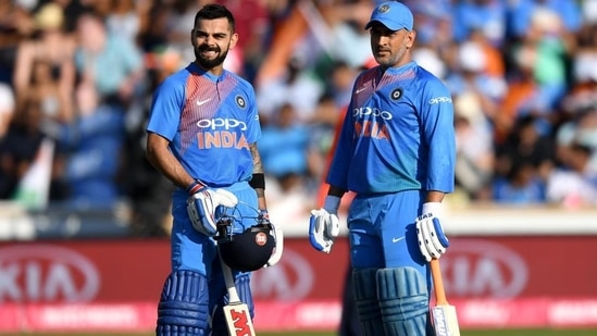 A file photo of MS Dhoni (R) and Virat Kohli (L).(Getty Images)