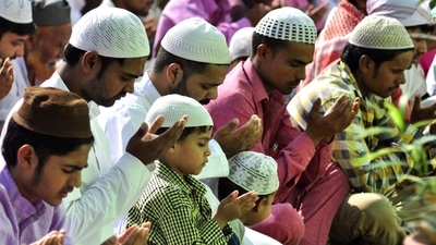 People offer prayers at a mosque during the occasion of Eid-al-Adha in 2020 ( Sant Arora/Hindustan Times) People offer prayers at a mosque during the occasion of Eid-al-Adha in 2020 ( Sant Arora/Hindustan Times)