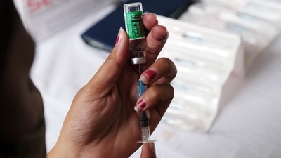 More than 38.88 lakh (38,88,643) doses were administered on Friday, the Union health ministry said. (Bloomberg | Representational image)