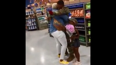 Army son hugs mom in a wholesome video. (Screengrab) Army son hugs mom in a wholesome video. (Screengrab)