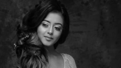 Shruti Das has worked in Desher Maati and Trinayani.
