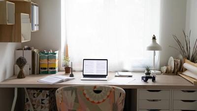 A neatly-organised desk, experts say, helps increase concentration and productivity. (Photo: Shutterstock) A neatly-organised desk, experts say, helps increase concentration and productivity. (Photo: Shutterstock)