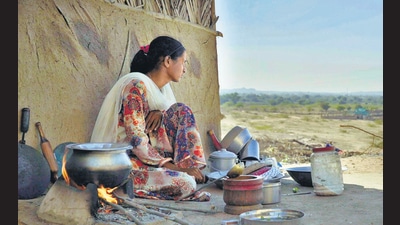 Alongside the external conflict of political borders, the film explores the internal conflict between communities, genders and within the individual. Alongside the external conflict of political borders, the film explores the internal conflict between communities, genders and within the individual.