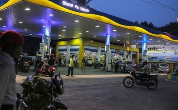 With the latest hike, Chennai has now become the second metropolitan city in India after Mumbai where petrol prices crossed ₹100-mark. (File Photo / Bloomberg) With the latest hike, Chennai has now become the second metropolitan city in India after Mumbai where petrol prices crossed ₹100-mark. (File Photo / Bloomberg)