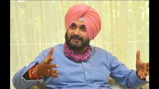 Punjab Congress MLA Navjot Singh Sidhu has been critical of the Capt Amarinder Singh-led government’s handling of the power situation but is yet to clear his own electricity dues. (HT file photo)