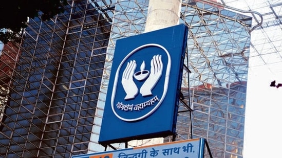 Life Insurance Corporation of India (LIC) has come out with its Saral Pension scheme.(Livemint) Life Insurance Corporation of India (LIC) has come out with its Saral Pension scheme.(Livemint)