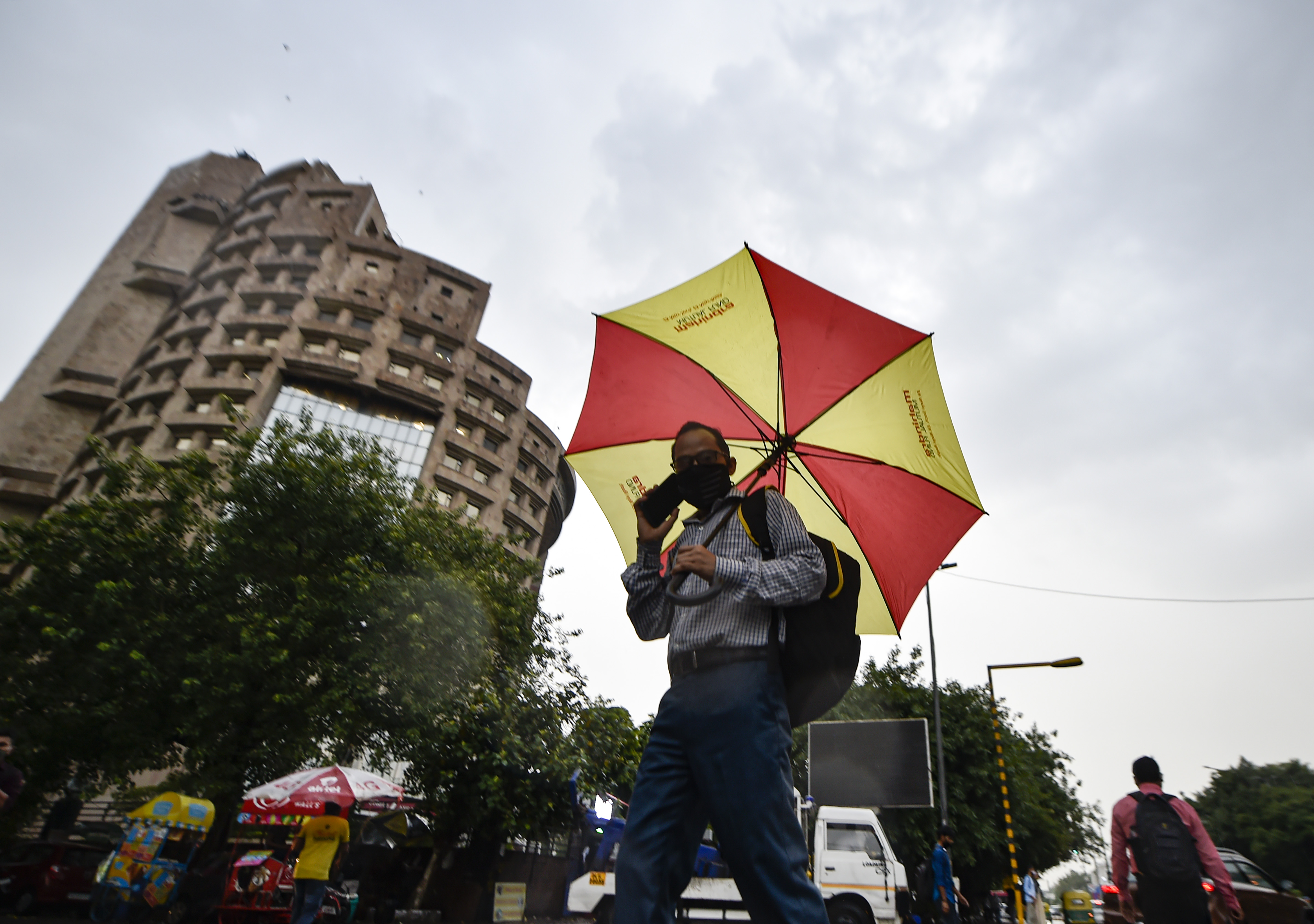 Thundershower with moderate to heavy intensity rain and gusty winds with speed of 40-60 Km/hr experienced in adjoining areas of most places of Delhi & NCR, (PTI Photo/Ravi Choudhary) (PTI) Thundershower with moderate to heavy intensity rain and gusty winds with speed of 40-60 Km/hr experienced in adjoining areas of most places of Delhi & NCR, (PTI Photo/Ravi Choudhary) (PTI)