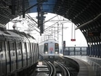 Metro services on the Yellow Line were also affected on July 1 due to a technical glitch at Huda City Centre(Sanchit Khanna/HT PHOTO) Metro services on the Yellow Line were also affected on July 1 due to a technical glitch at Huda City Centre(Sanchit Khanna/HT PHOTO)
